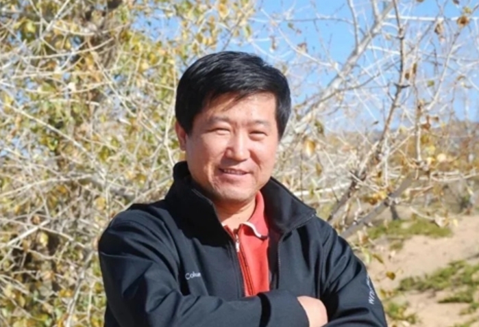 郐振明