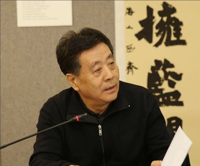 聂成文