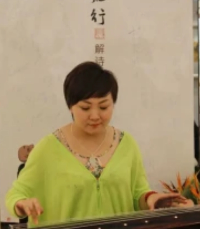 解诗梵