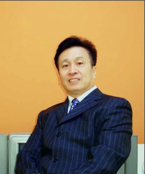 戴 月