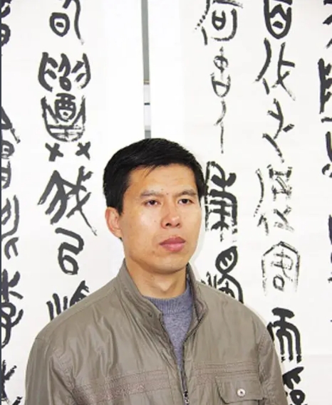 李双伟
