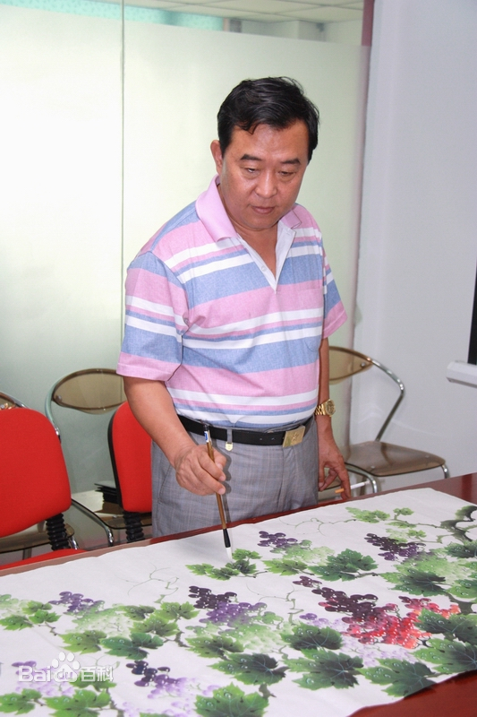 郝建华
