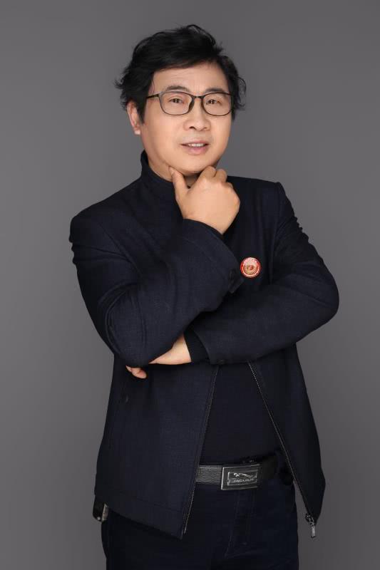 陈典提